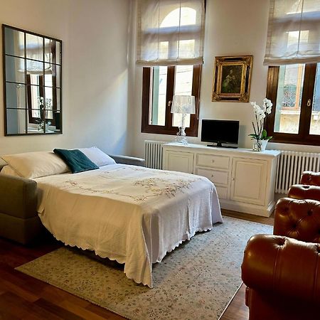 Santa Caterina: Charming Apartment Treviso Exterior foto